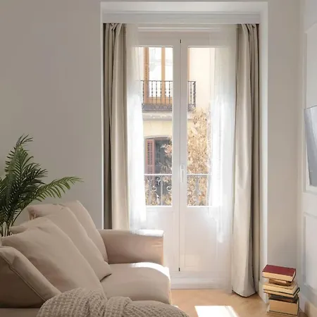 Deluxe Apartment Near Gran Via Madrid Exterior foto